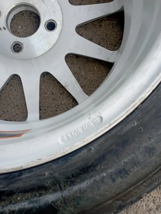 Llanta Speedline Turini 16 Renault con Slick Hanko
