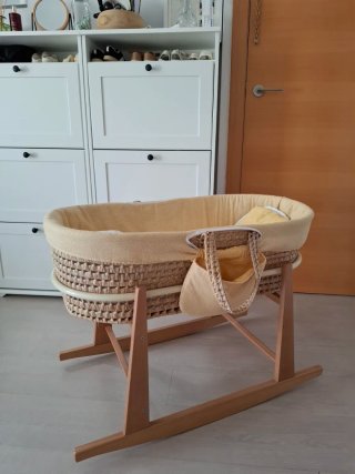 Moisés cuna con colchón y accesorios