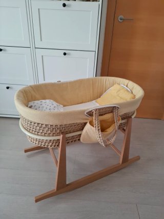 Moisés cuna con colchón y accesorios