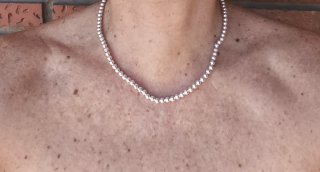Collar de bolas de plata