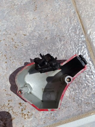 Tapa Bomba Aceite AM6 Roja
