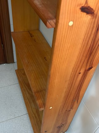 Estantería de madera de pino con  5 baldas