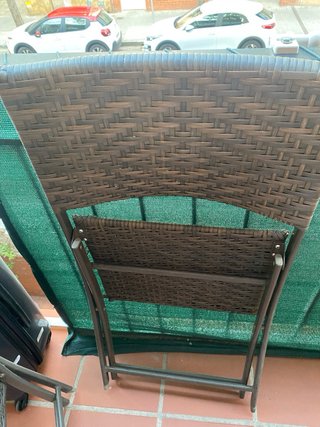 Mesa y 2 sillas plegables exterior