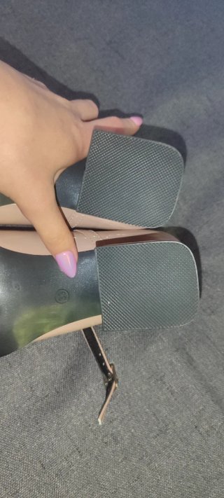 Merceditas charol beige talla 38