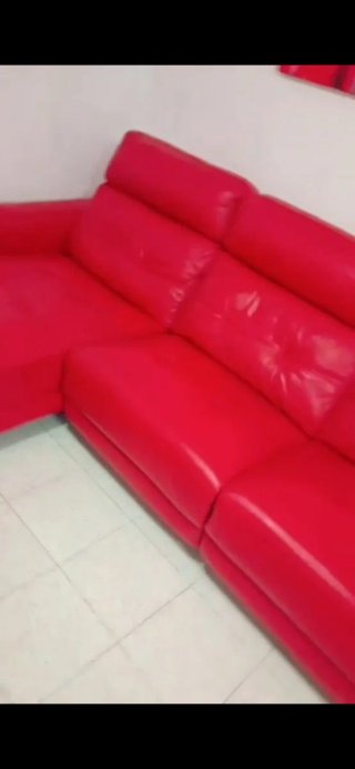 Sofá 6 plazas cuero rojo nuevo me costo 3200