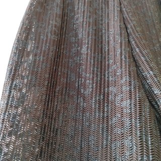 Pantalones semitransparentes