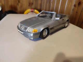 Mercedes 500SL 1/18 Convertible