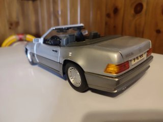 Mercedes 500SL 1/18 Convertible