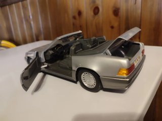 Mercedes 500SL 1/18 Convertible