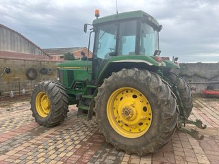 Tractor John Deere 7600