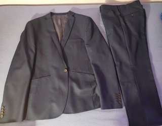 Traje de verano gris