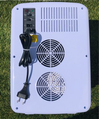 Nevera Portátil Costway 15L Frío/Calor