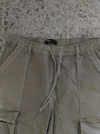 Pantaloni cargo beige