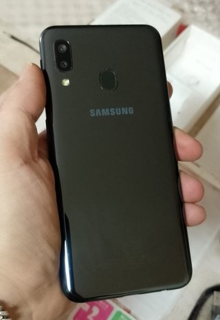 SAMSUNG GALAXY A20e
