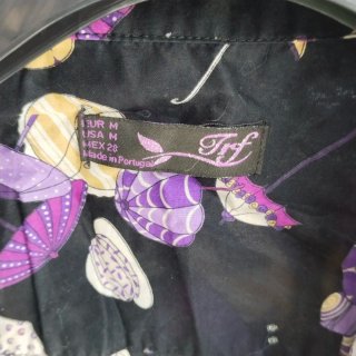 Camisa estampada paraguas morado