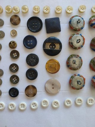 Lote de botones antiguos variados