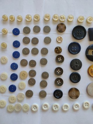 Lote de botones antiguos variados