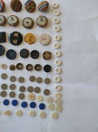 Lote de botones antiguos variados