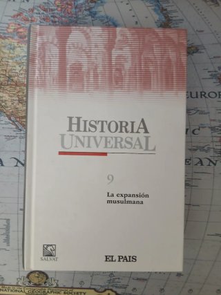 Pack 6 libros: Historia Universal + El Exorcista.