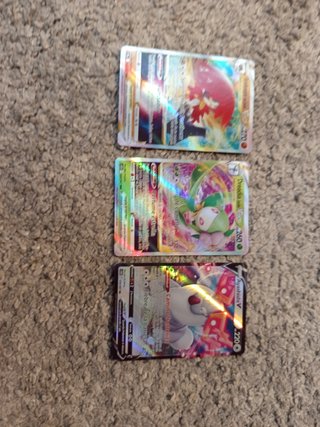3 Cartas Pokémon Brillantes