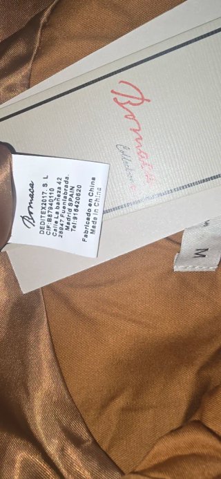 Gabardina color cuero talla M sin estrenar