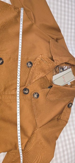 Gabardina color cuero talla M sin estrenar