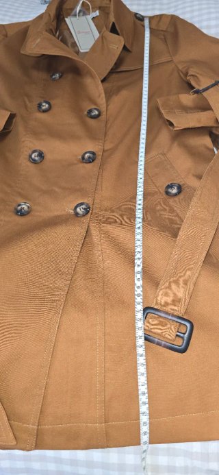 Gabardina color cuero talla M sin estrenar