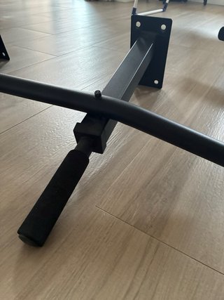 Barra de dominadas negra