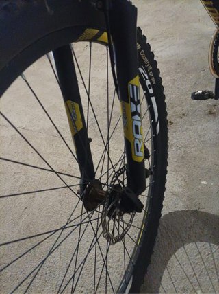 Bicicleta MTB 29 Negra y Amarilla