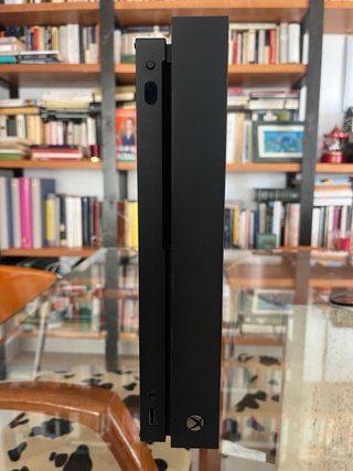 Xbox One X 1TB Negra