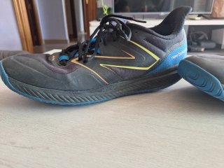 Zapatilla new balance padel