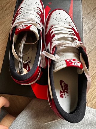 Jordan 1 Low OG Chicago