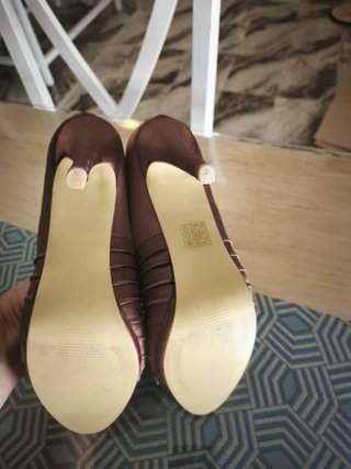 Zapatos Pilar Burgos Marrones Tacon Peep Toe