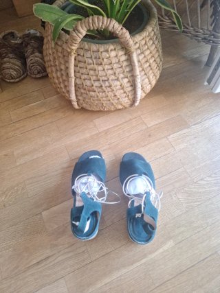 Sandalias de cuña verde azulado