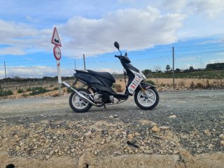 Yamaha Scooter Negra Automática