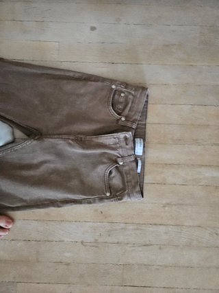Pantalones acampanados marrones