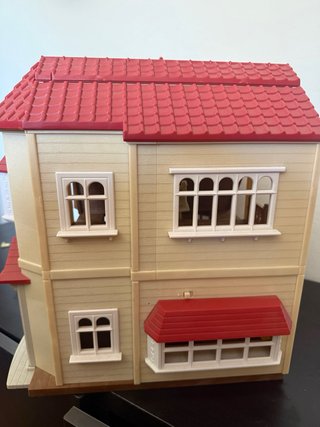 Casa de muñecas estilo victoriano