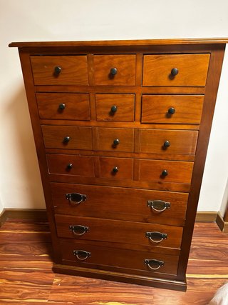 Cómoda de madera con 12 cajones
