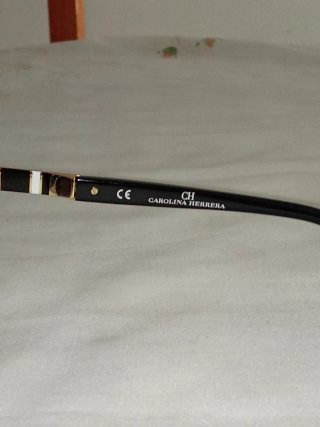 Gafas Carolina Herrera negras y grises