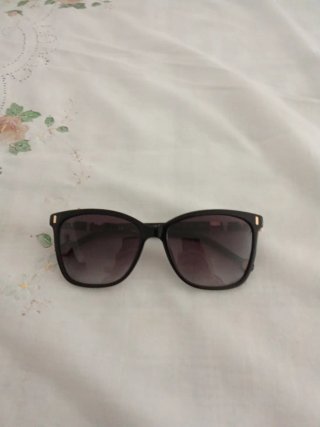 Gafas Carolina Herrera negras y grises