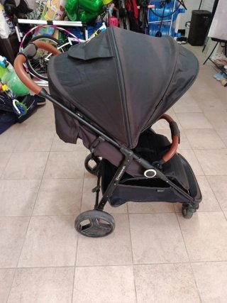 Silla de paseo Kinderkraft negra