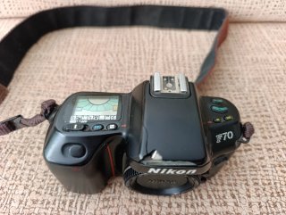 NIKON F70