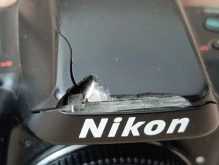 NIKON F70