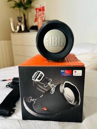 JBL Xtreme 2 Negro + Caja y Accesorios