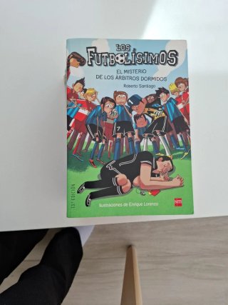 Los Futbolísimos 1: El misterio de los árbitros...