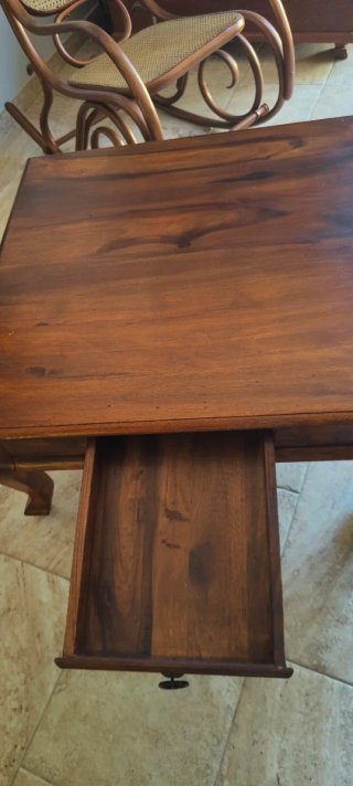 Mesa de centro de madera maciza