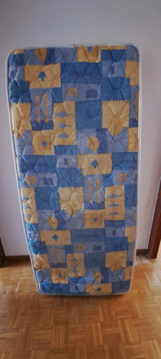 Colchón 90x190 cm buen estado se recoge en galapar