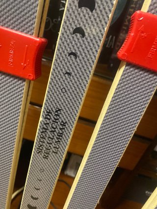 Somier y patas de madera, metal y plástico