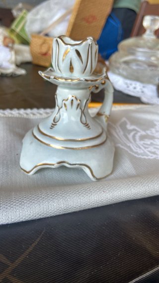 Candelabro porcelana blanco con vela verde