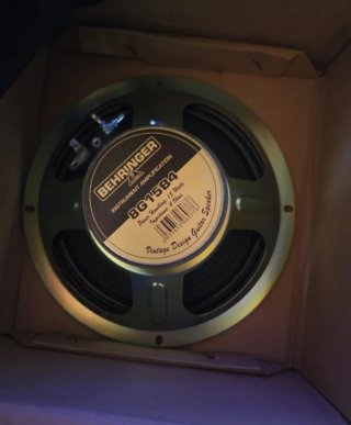 Amplificatore Behringer